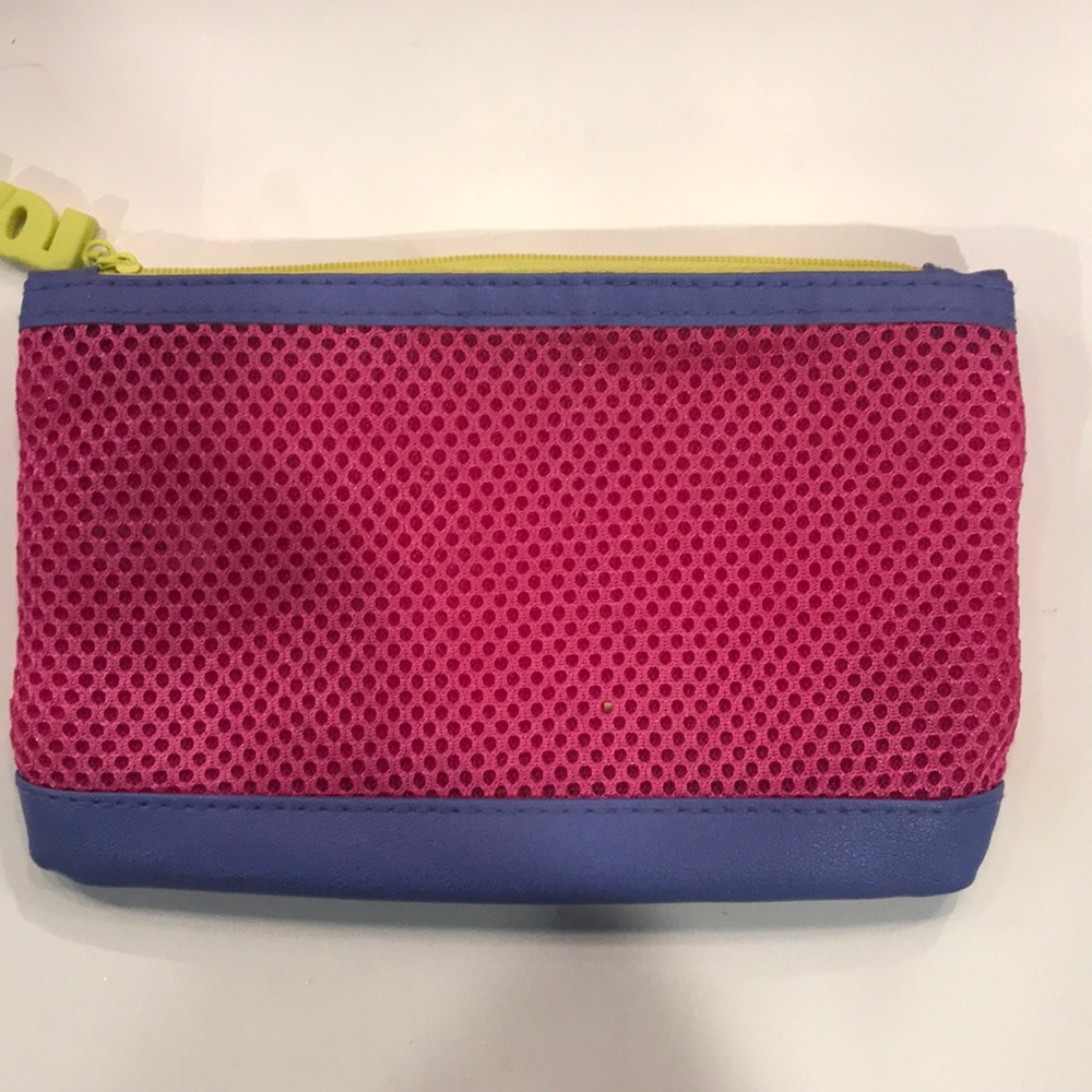 Ipsy makeup bag